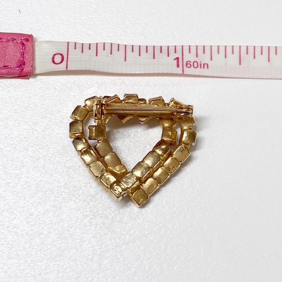 Vintage Ladies Ruby CZ Heart Brooch Pin - Picture 2 of 2